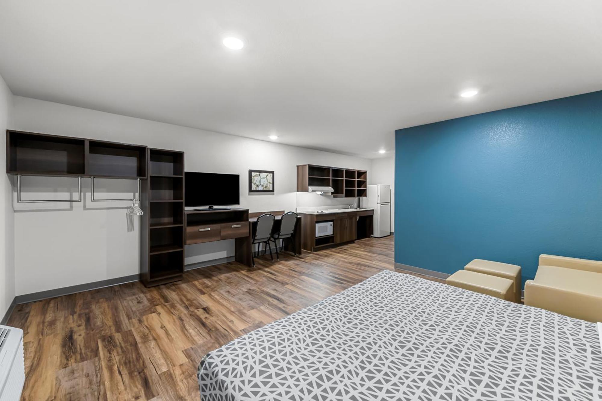 Woodspring Suites Kansas City Airport Экстерьер фото
